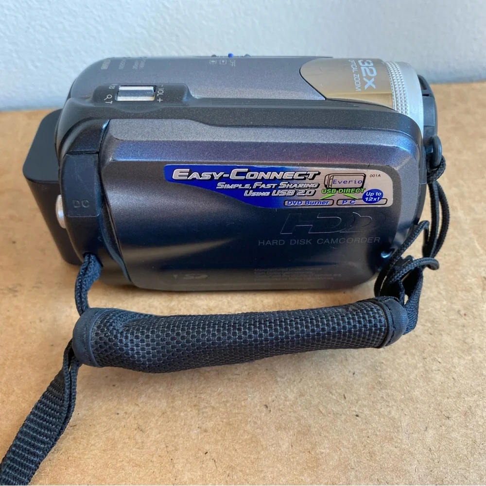 JVC Everio GZ-MG27U digital Camera